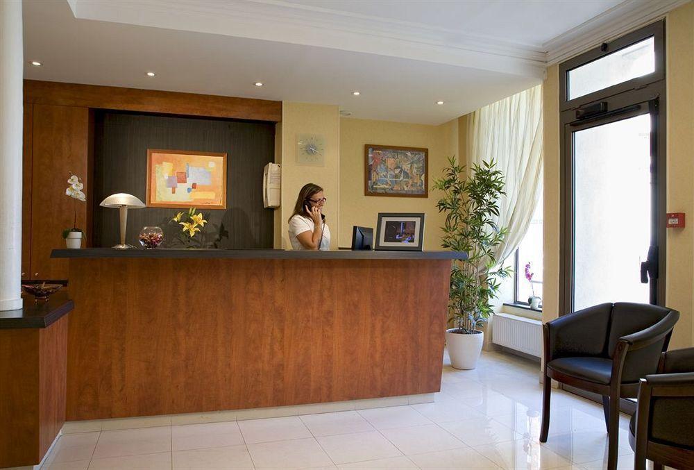 Alyss Saphir Cambronne Eiffel Hotel 3*