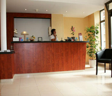 Alyss Saphir Cambronne Eiffel Hotel