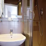 Alyss Saphir Cambronne Eiffel Hotel 3*