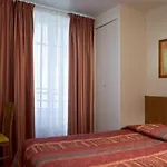 Alyss Saphir Cambronne Eiffel Hotel