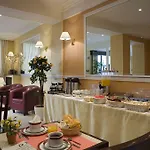 Alyss Saphir Cambronne Eiffel Hotel Paris