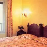 Alyss Saphir Cambronne Eiffel 3*