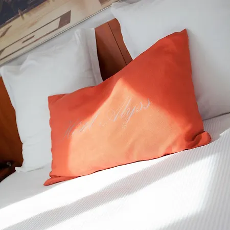 Alyss Saphir Cambronne Eiffel Hotel Parigi
