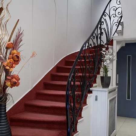 Alyss Saphir Cambronne Eiffel 3* Parigi