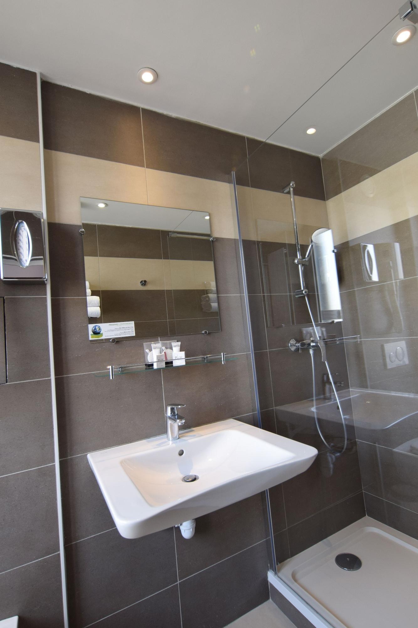 Hotel Alyss Saphir Cambronne Eiffel Parigi