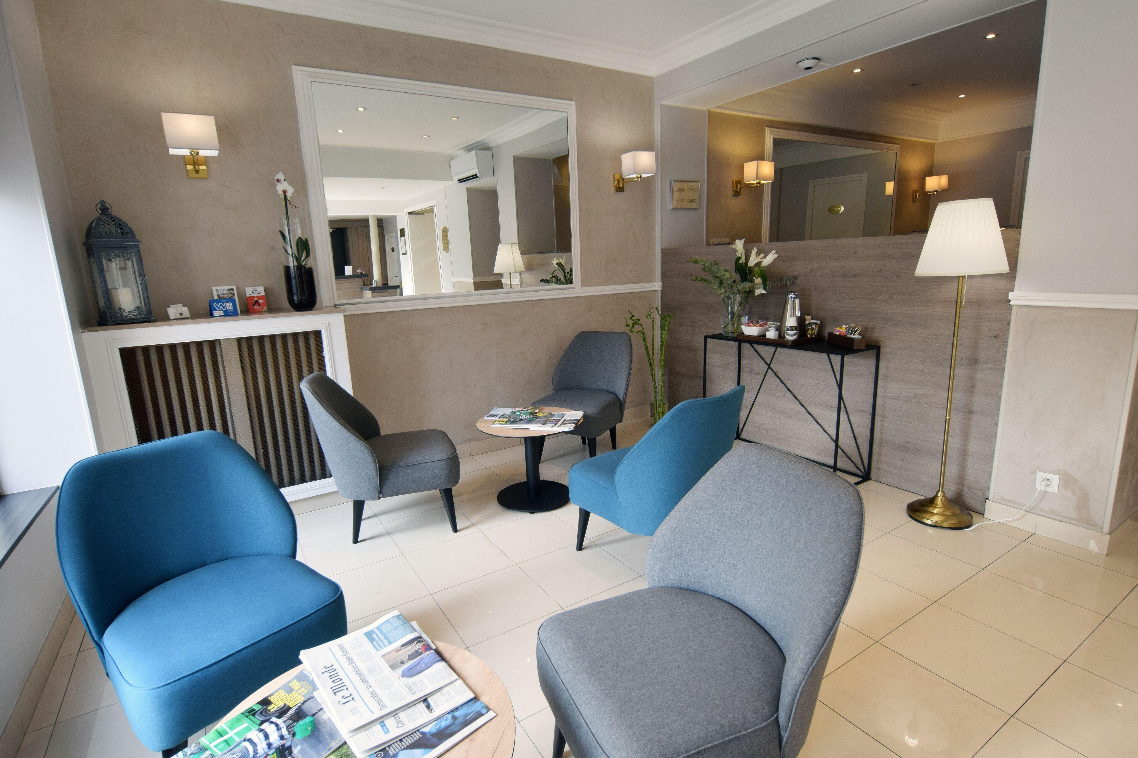 Alyss Saphir Cambronne Eiffel Parigi