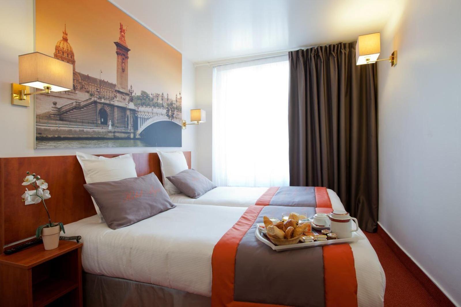 Hotel Alyss Saphir Cambronne Eiffel 3*